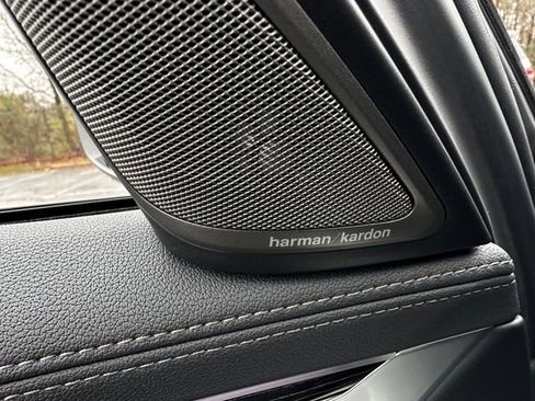 Used 2020 BMW 740i w/ M Sport Package image 15