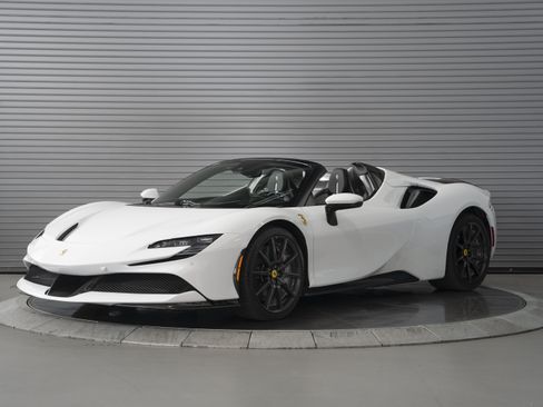 Used 2023 Ferrari SF90 Spider AWD/4WD image 1