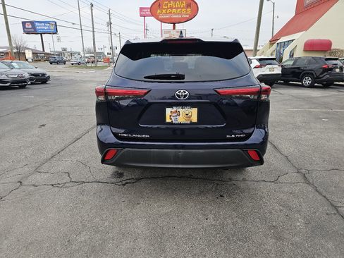 Used 2020 Toyota Highlander XLE image 7