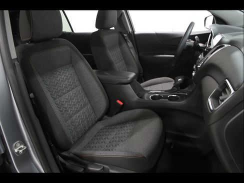 Used 2023 Chevrolet Equinox LT FWD image 17
