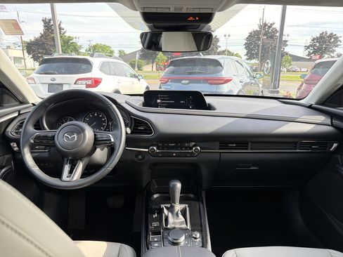 Used 2025 MAZDA CX-30 AWD 2.5 S w/ Preferred Package image 12