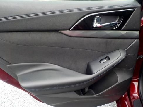 Used 2016 Nissan Maxima SR w/ Midnight Edition image 16