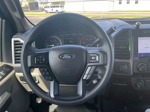 Used 2022 Ford F350 XLT AWD/4WD image 5