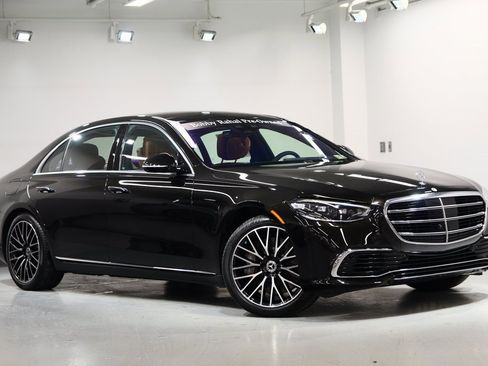 Used 2024 Mercedes-Benz S 580 S 580 image 2