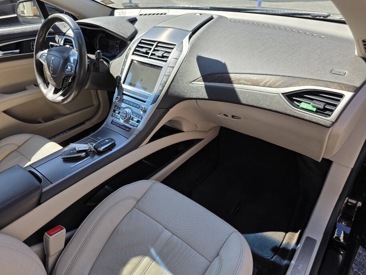 Used 2017 Lincoln MKZ Reserve w/ Technology Package AWD/4WD image 29