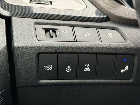 Used 2014 Hyundai Santa Fe Sport 2.0T w/ Technology Package 05 image 16