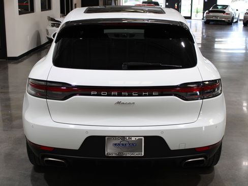 Used 2021 Porsche Macan Base image 13