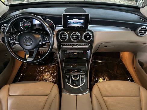 Used 2019 Mercedes-Benz GLC 300 image 15