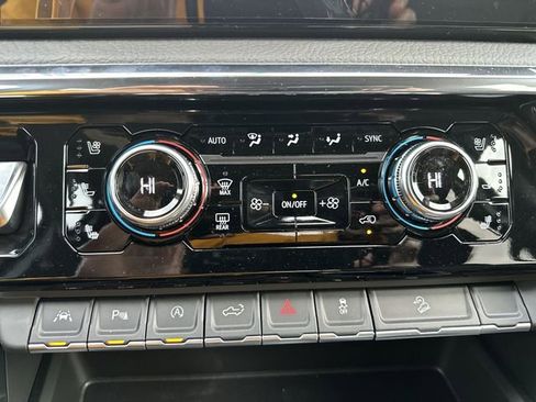 New 2025 GMC Sierra 1500 Denali w/ Denali Reserve Package image 19