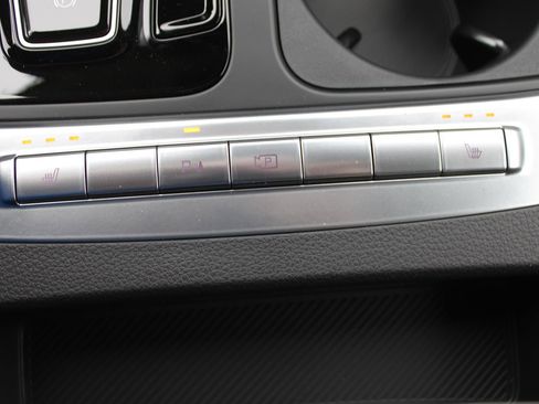 New 2026 Kia Carnival EX FWD image 42