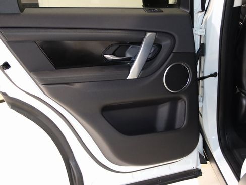 Used 2020 Land Rover Discovery Sport S image 46