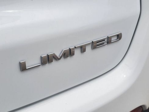 Used 2024 Jeep Compass Limited AWD/4WD image 28