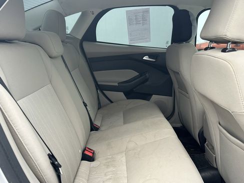 Used 2016 Ford Focus SE w/ Exterior Protection Package image 17