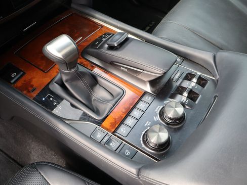 Used 2019 Lexus LX 570 4WD w/ Luxury Package image 20