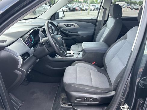Used 2021 Chevrolet Traverse LT FWD image 28