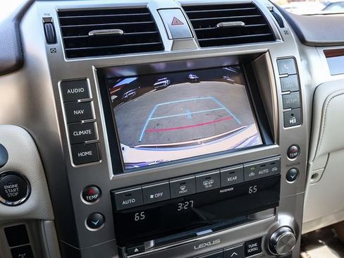 Used 2018 Lexus GX 460 Luxury w/ Preferred Accessory Package AWD/4WD image 27
