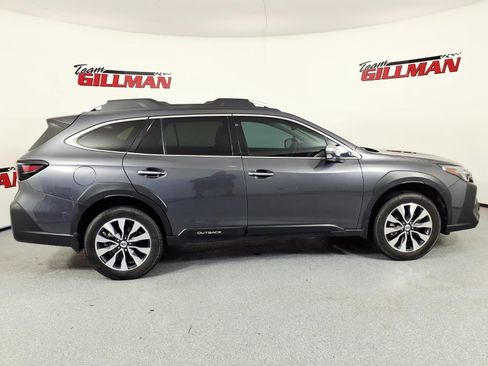 Used 2024 Subaru Outback Touring AWD/4WD image 3