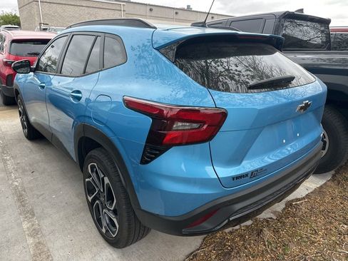 Used 2025 Chevrolet Trax RS w/ Driver Confidence Package image 6