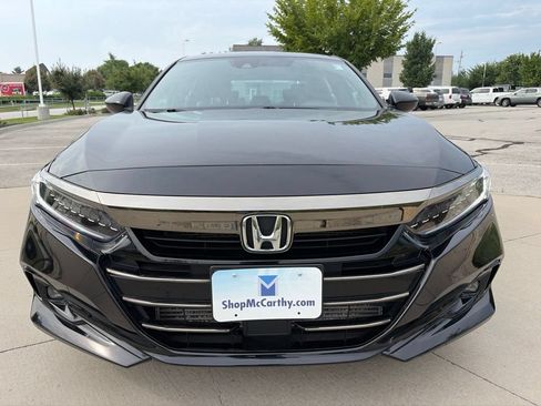 Used 2022 Honda Accord Sport image 3