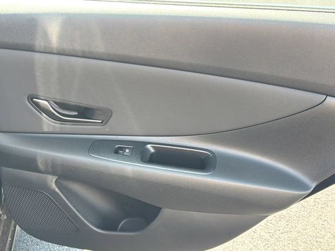 New 2026 Hyundai Elantra Sport FWD image 17