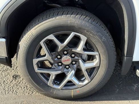 New 2026 GMC Sierra 1500 SLT w/ SLT Premium Plus Package image 9