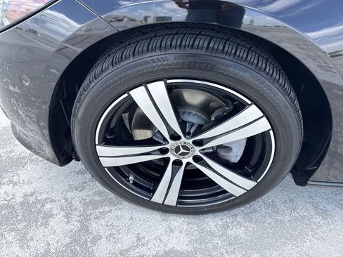 Used 2023 Mercedes-Benz C 300 Sedan image 10