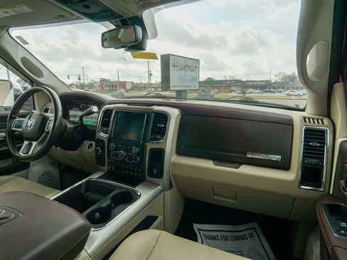Used 2017 RAM 3500 Laramie image 17