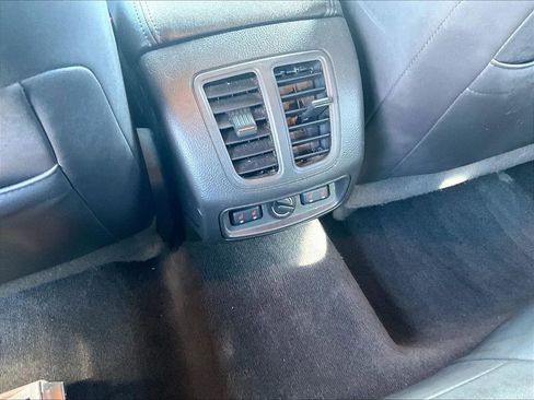 Used 2018 Ford Taurus Limited image 24