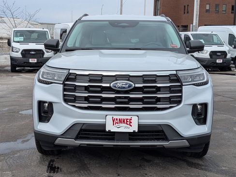 New 2026 Ford Explorer Active image 9