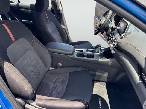 Certified 2025 Nissan Sentra SR FWD image 33
