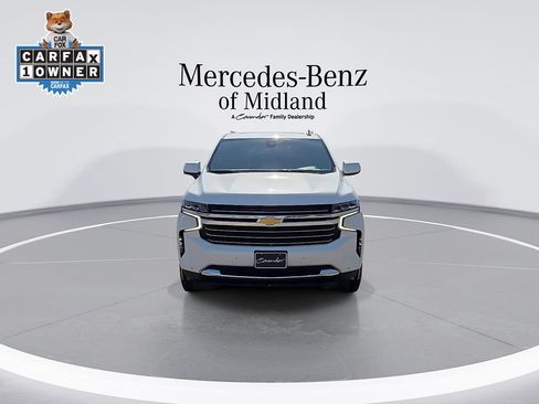 Used 2022 Chevrolet Tahoe LT w/ Luxury Package AWD/4WD image 3