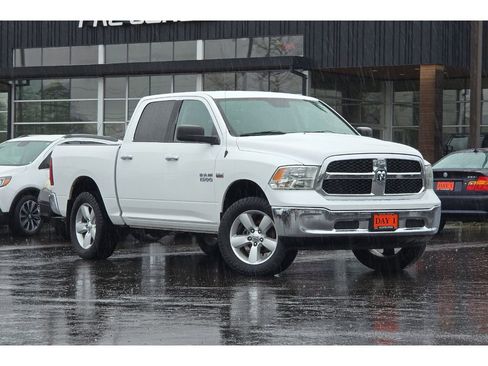 Used 2015 RAM 1500 Classic SLT image 2