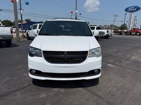 Used 2017 Dodge Grand Caravan GT FWD image 14