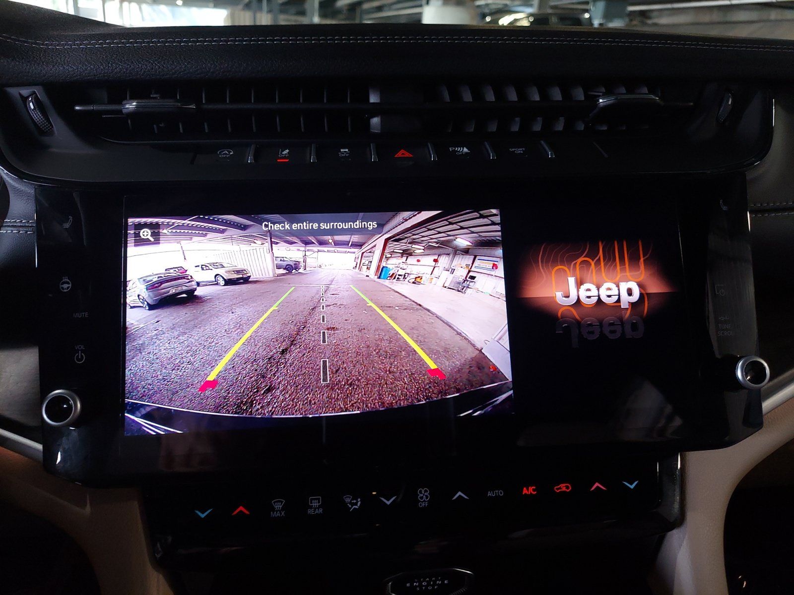 Used 2026 Jeep Grand Cherokee Limited w/ MOPAR Finishing Package RWD image 15