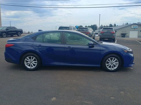 Used 2025 Toyota Camry LE w/ Convenience Package AWD/4WD image 8