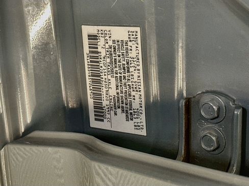 Used 2025 Nissan Sentra SR FWD image 12