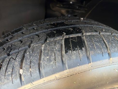 Used 2025 Volkswagen Atlas SEL image 31