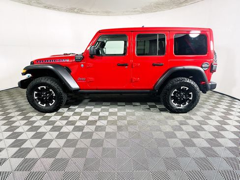 Used 2025 Jeep Wrangler Unlimited Rubicon 4xe w/ Convenience Group AWD/4WD image 6
