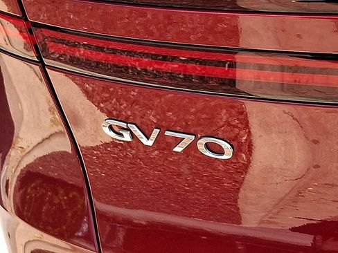 Used 2022 Genesis GV70 3.5T Sport AWD/4WD image 8