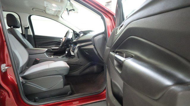 Used 2017 Ford Escape SE w/ Equipment Group 201A FWD image 10