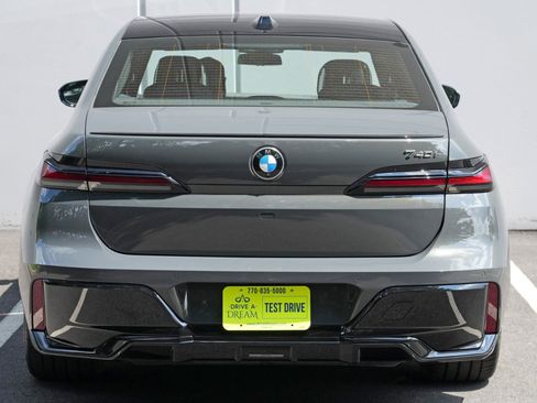Used 2026 BMW 740i w/ Premium Package RWD image 59
