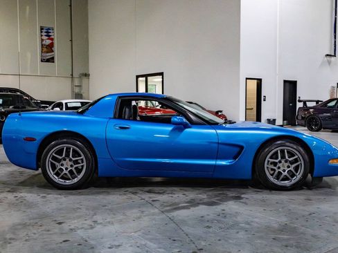 Used 1999 Chevrolet Corvette Coupe RWD image 7