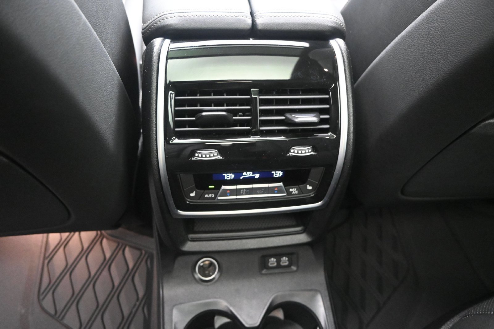 Certified 2026 BMW X7 xDrive40i w/ M Sport Package AWD/4WD image 18