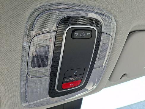 Used 2025 Hyundai Kona SEL AWD/4WD image 25