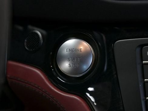 Used 2020 Mercedes-Benz SL 550 image 59