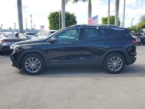 Used 2022 GMC Terrain SLT w/ Tech Package FWD image 8