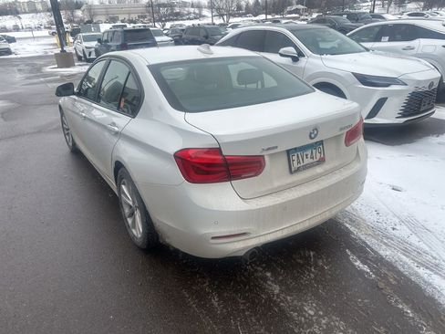 Used 2017 BMW 320i xDrive Sedan image 10