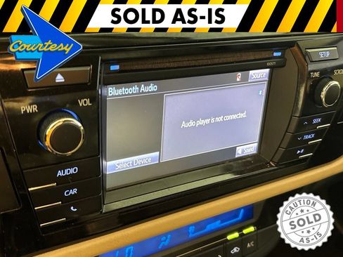 Used 2016 Toyota Corolla LE FWD image 29