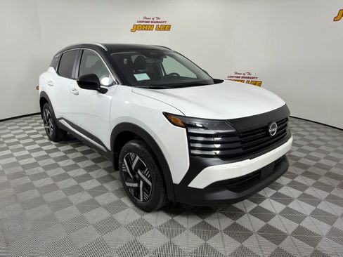 New 2026 Nissan Kicks SV w/ SV Premium Package FWD image 8