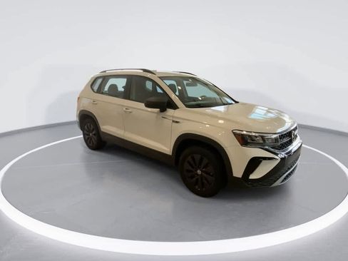 Used 2022 Volkswagen Taos S AWD/4WD image 2